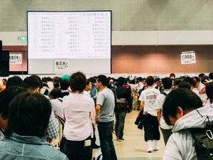 Female K-Pop Idol Gently Requests Fans to Wear Deodorant - image 2