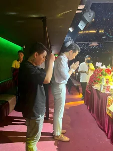 Hoai Linh and Adoptive Son Hoai Lam Reunite After Years of Estrangement - image 2