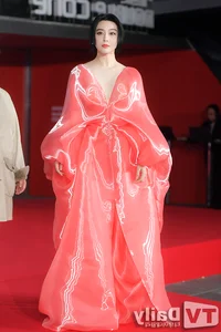 Fan Bingbing Radiates Timeless Elegance in Exquisite Couture Gowns - image 3