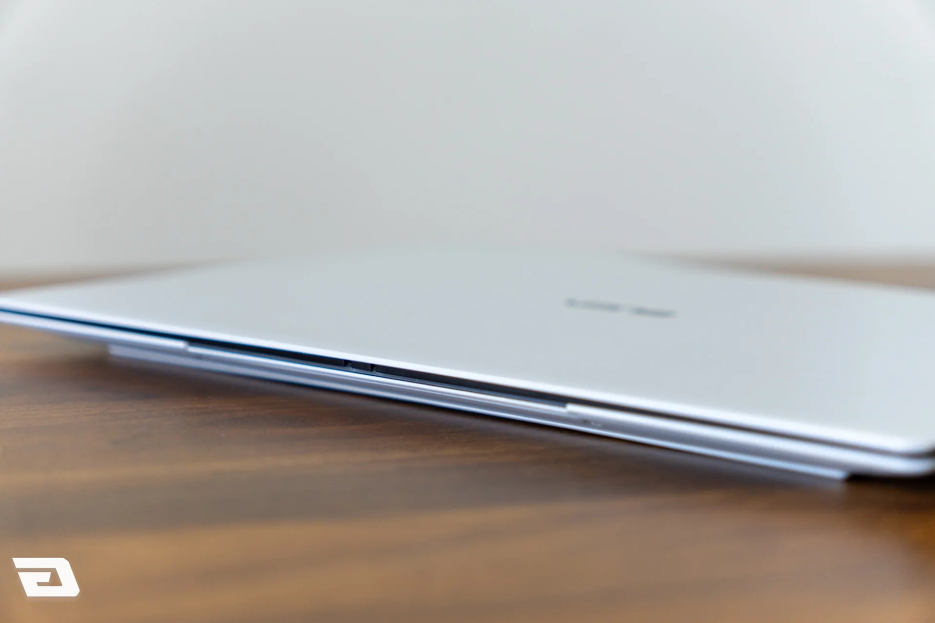 ASUS ExpertBook Ultra Review: The Sub-1kg Flagship Powerhouse for Business