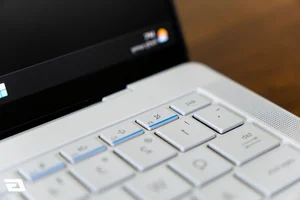 ASUS ExpertBook Ultra Review: The Sub-1kg Flagship Powerhouse for Business - image 17