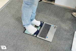 ASUS ExpertBook Ultra Review: The Sub-1kg Flagship Powerhouse for Business - image 39