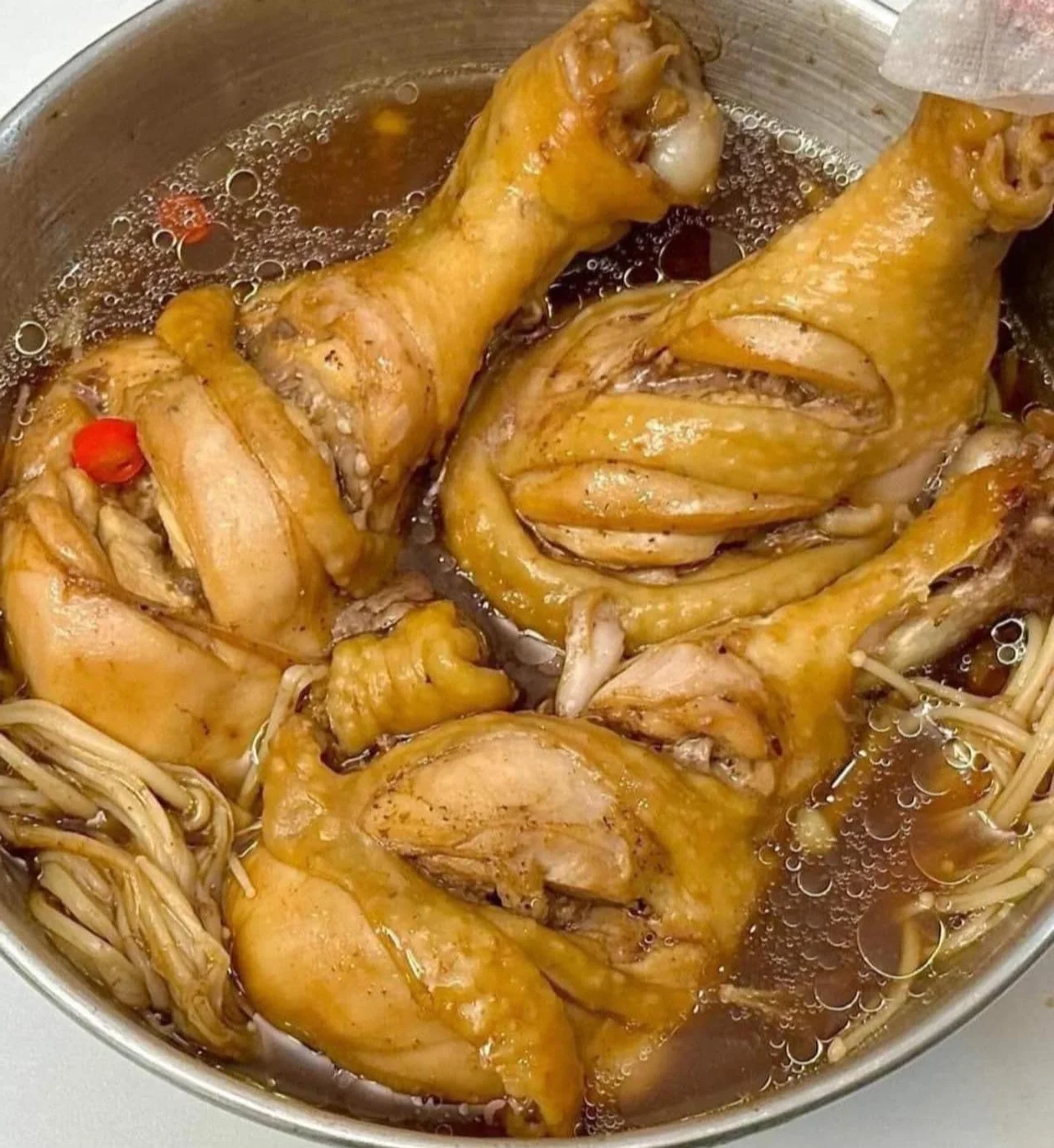 12 Hearty Comfort Food Dishes Perfect for Chilly Weather and Family Dinners
