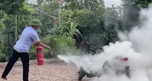 Why Mini Fire Extinguishers Fail to Stop Electric Vehicle Battery Fires - image 3