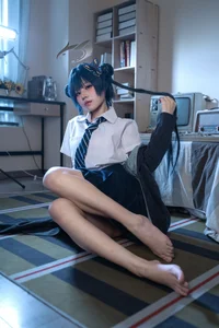 Stunning Kisaki Ryuge Blue Archive Cosplay by Nagi Shimizu in Classic Japanese School Uniform JK Style - High-Quality Aesthetic Photography - image 49