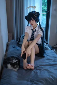 Stunning Kisaki Ryuge Blue Archive Cosplay by Nagi Shimizu in Classic Japanese School Uniform JK Style - High-Quality Aesthetic Photography - image 52