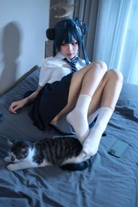 Stunning Kisaki Ryuge Blue Archive Cosplay by Nagi Shimizu in Classic Japanese School Uniform JK Style - High-Quality Aesthetic Photography - image 22