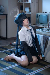 Stunning Kisaki Ryuge Blue Archive Cosplay by Nagi Shimizu in Classic Japanese School Uniform JK Style - High-Quality Aesthetic Photography - image 18