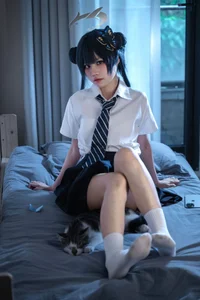 Stunning Kisaki Ryuge Blue Archive Cosplay by Nagi Shimizu in Classic Japanese School Uniform JK Style - High-Quality Aesthetic Photography - image 37