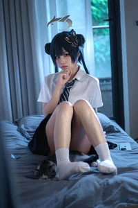Stunning Kisaki Ryuge Blue Archive Cosplay by Nagi Shimizu in Classic Japanese School Uniform JK Style - High-Quality Aesthetic Photography - image 33