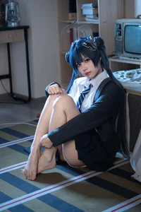 Stunning Kisaki Ryuge Blue Archive Cosplay by Nagi Shimizu in Classic Japanese School Uniform JK Style - High-Quality Aesthetic Photography - image 19
