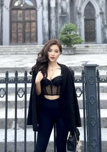 Vo Nguyen My Uyen: The Vietnamese Beauty Channeling Megan Fox Glamour - image 4