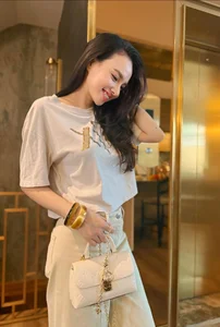 Fashion Face-Off: The Distinctive Styles of Minh Ha and Dinh Ngoc Diep - image 6