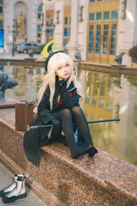 Elegant Smiling Professor Cosplay by Shi Liang Yu: Sophisticated Academic Style and Intellectual Aesthetic Photography Collection for Dark Academia Lovers - image 14