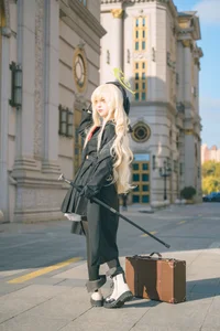 Elegant Smiling Professor Cosplay by Shi Liang Yu: Sophisticated Academic Style and Intellectual Aesthetic Photography Collection for Dark Academia Lovers - image 10