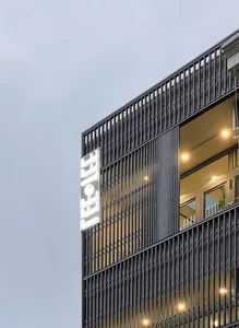 Lee&Tee Office: Transforming an 80m2 Tube House into a Craft-Inspired Workspace - image 23