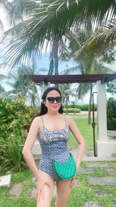 Phuong Chanel's Real Physique Revealed in Daughter's Unfiltered Post - image 1