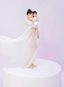 Dam Thu Trang’s Down-to-Earth Parenting Style Wins Hearts - image 1