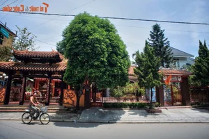 Discover the Timeless Charm of Hue’s Historic Old Quarters: A Journey Through Vietnam’s Ancient Capital - image 8