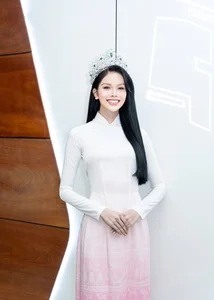 Exploring the Seductive and Elegant Wardrobe of Pageant Star Ha Tam Nhu - image 6