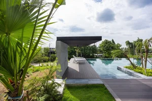 Stunning Hillside Villa Architecture: A Masterpiece of Modern Luxury Design - image 1