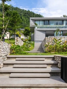 Stunning Hillside Villa Architecture: A Masterpiece of Modern Luxury Design - image 13