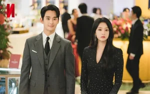 Queen of Tears Review: Kim Soo Hyun and Kim Ji Won’s Explosive Chemistry - image 5