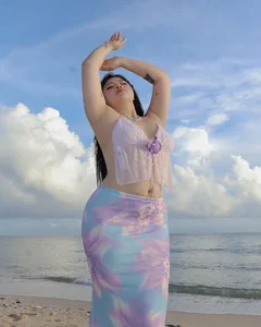 Embracing Confidence: The Rise of Body Positivity and Beachside Elegance in Modern Fashion - image 6