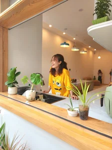 Innovative Townhouse Design: Swapping the Living Room with a Central Kitchen Island - image 0