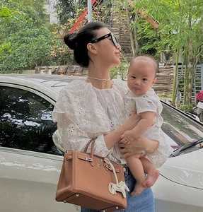 From Flight Attendant Beauty Queen to Elite Motherhood: A Lavish Life with Two Children - image 3