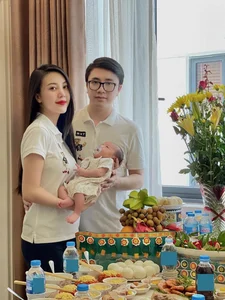 From Flight Attendant Beauty Queen to Elite Motherhood: A Lavish Life with Two Children - image 14