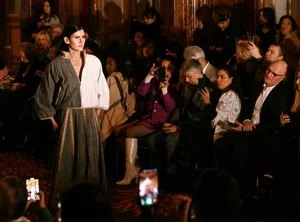 Vietnamese Brocade Shines at Paris Fashion Week: La Phạm’s Mountain Dreams Collection Captured in the Fashion Capital - image 4