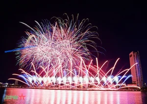 Spectacular Highlights from the Da Nang International Fireworks Festival (DIFF) 2024: A Global Celebration - image 9