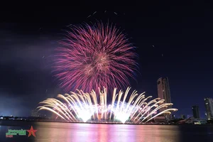 Spectacular Highlights from the Da Nang International Fireworks Festival (DIFF) 2024: A Global Celebration - image 1