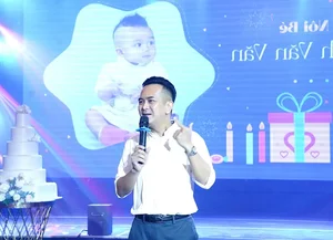 Khánh Đơn tổ chức tiệc thôi nôi ấm áp cho con trai, dàn sao Việt hội tụ chúc mừng - image 0