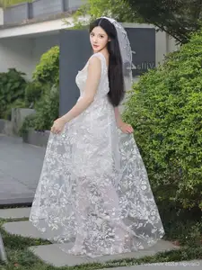 Li Shuang Er No.10661: Ethereal Beauty in a Sexy White Gown - image 9