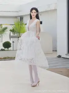 Li Shuang Er No.10661: Ethereal Beauty in a Sexy White Gown - image 2