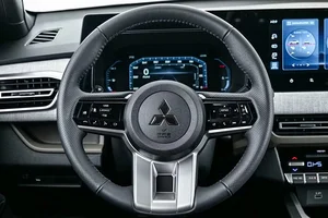 Mitsubishi Xforce Hybrid Debuts in Philippines: Anticipation Grows for Vietnam Release - image 6