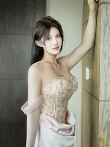 Elegant Li Shuang Er in Light Pink Evening Gown - Stunning Glamour Model Photography Collection Part 01 - image 2