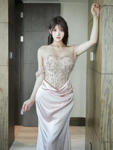 Elegant Li Shuang Er in Light Pink Evening Gown - Stunning Glamour Model Photography Collection Part 01 - image 1