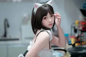 Coser Bangni's Little Cat's Diary Part01: Charming Nekomimi Maid Cosplay Unveiled - image 2