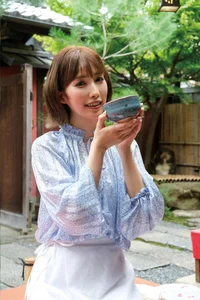 Beautiful Shiori Tokunaga Travel Guide Photo Collection - 78 High-Quality Images - image 19