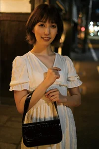 Beautiful Shiori Tokunaga Travel Guide Photo Collection - 78 High-Quality Images - image 4