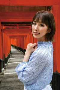 Beautiful Shiori Tokunaga Travel Guide Photo Collection - 78 High-Quality Images - image 20