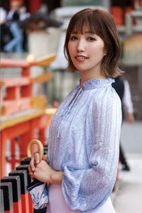 Beautiful Shiori Tokunaga Travel Guide Photo Collection - 78 High-Quality Images - image 3