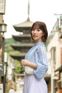 Beautiful Shiori Tokunaga Travel Guide Photo Collection - 78 High-Quality Images - image 17