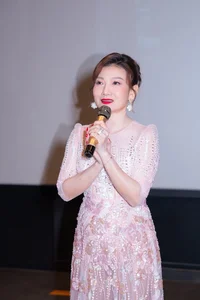 My Uyen Shines as the Captivating Villain in Detective Kien - image 3