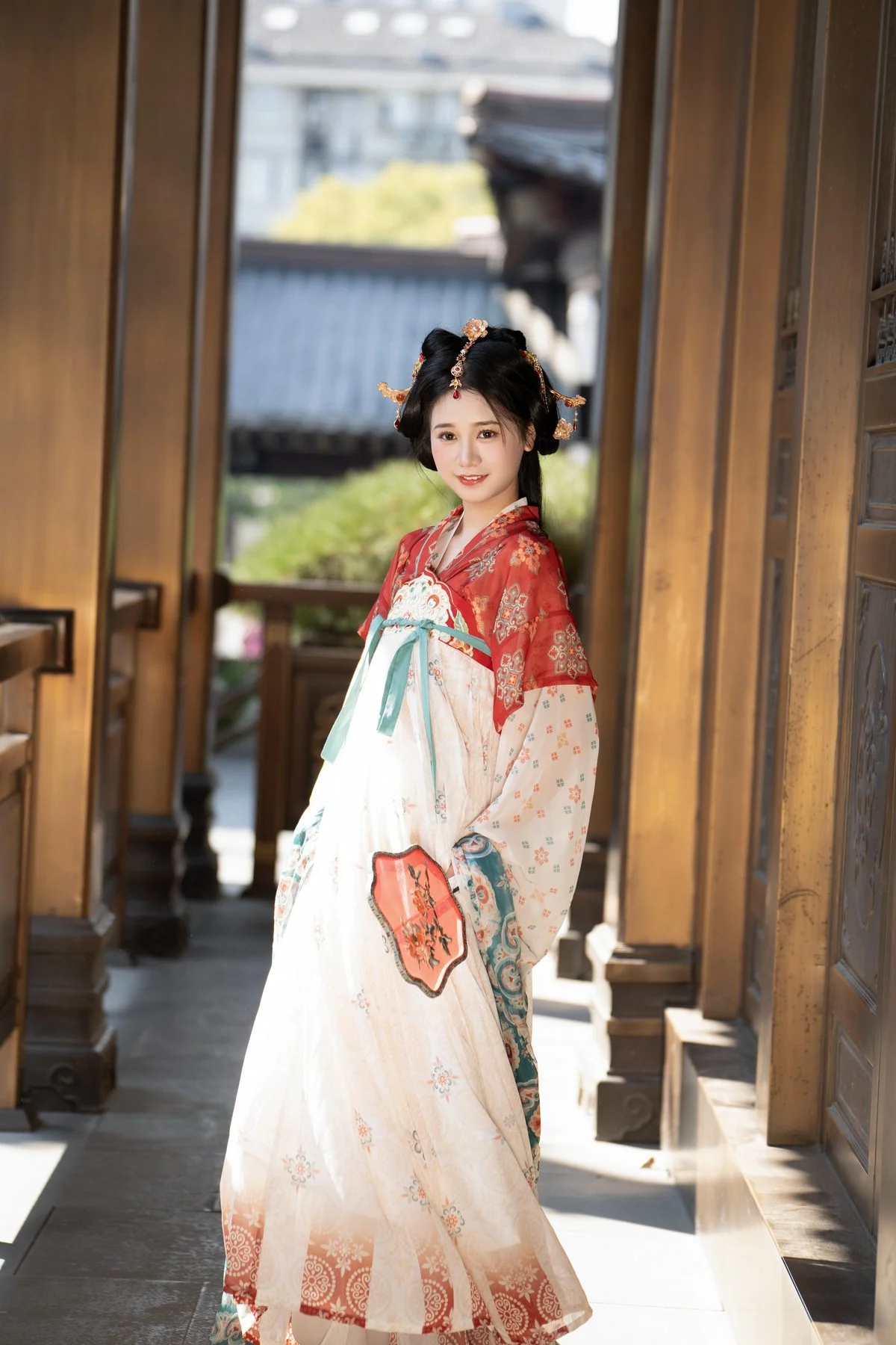 YiTuYu Art Language Vol.5995: The Ethereal Beauty of Cheng Zi Shu