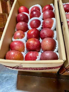 Cheap Chinese Honey Apples Take Asian Markets by Storm - image 4