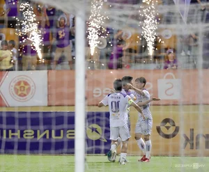 Hanoi FC Keeps Title Hopes Alive with Victory Over CAHN in V-League - image 3